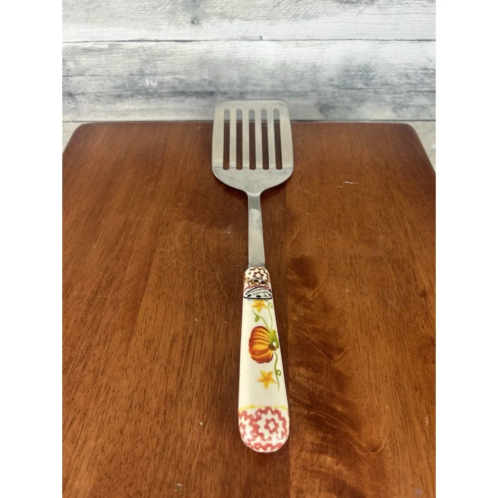 Temp-Tations By Tara Seasonal Auto Pumpkin Spatula